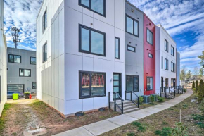 Spacious and Modern Townhome 6 Mi to Duke!